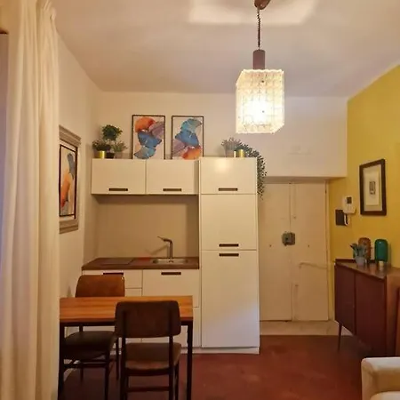 Leonardo Apartment